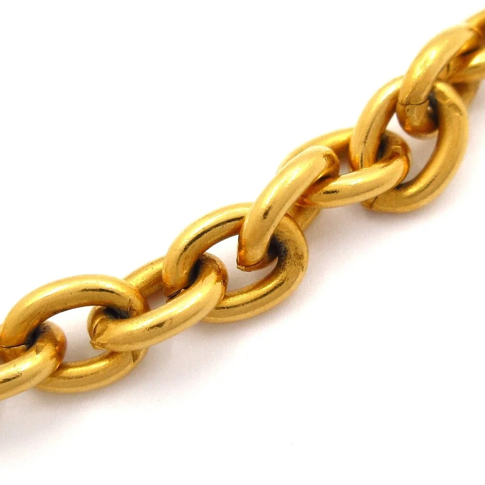 CHANEL necklace gold